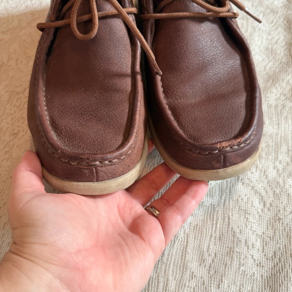 Men’s Ugg Hendrickson Capra chukka leather boots - Picture 8 of 9